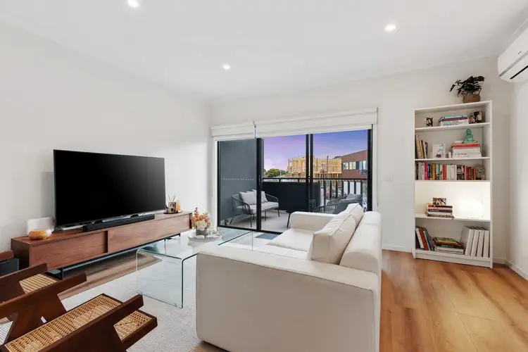Second view of Homely house listing, 15 Kavanagh Crescent, Keilor Downs VIC 3038