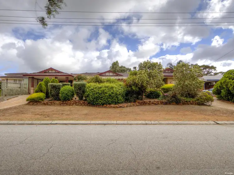 21 Baronet Road, Lesmurdie WA 6076