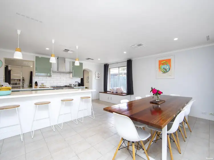 17 Wycombe Road, High Wycombe WA 6057