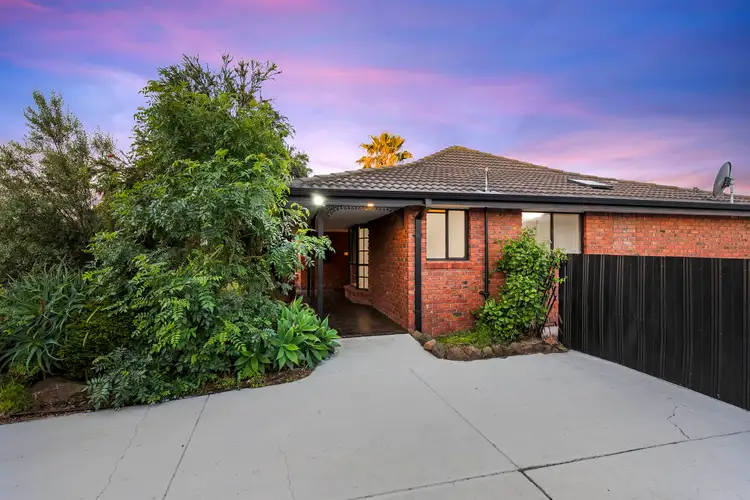 4 Tekapo Crescent, Taylors Lakes VIC 3038