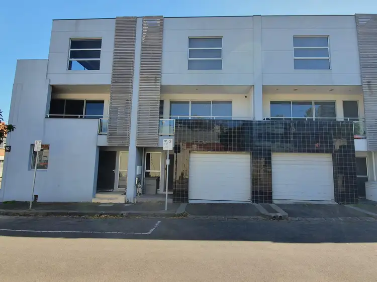 3 Little Lothian Street