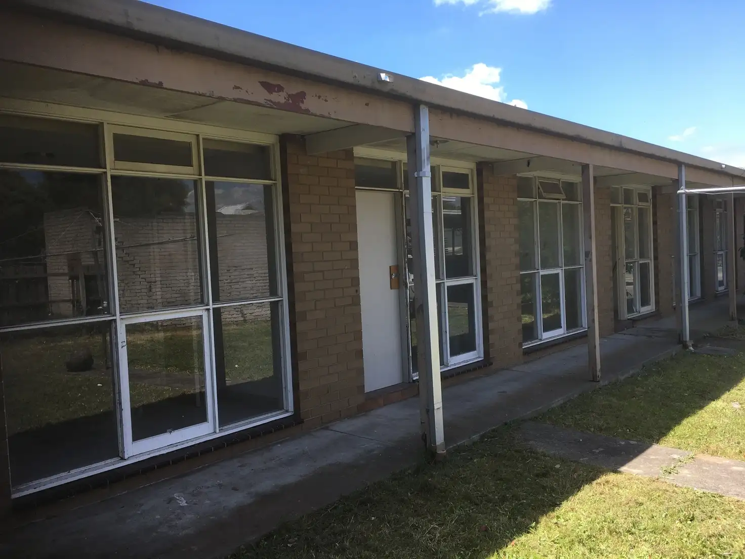 Main view of Homely block of units listing, 1-4/17 Hopetoun Avenue, Morwell VIC 3840
