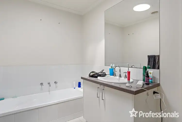 Fifth view of Homely unit listing, 2/36 Kidgell Street, Lilydale VIC 3140