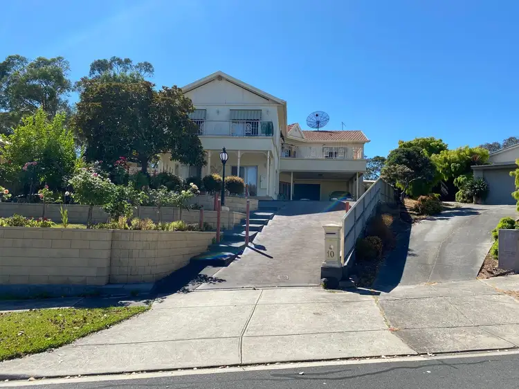 10 Elana Court, Croydon North VIC 3136