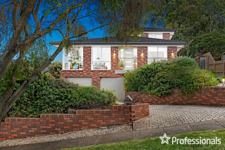 19 Dobell Place, Mooroolbark VIC 3138