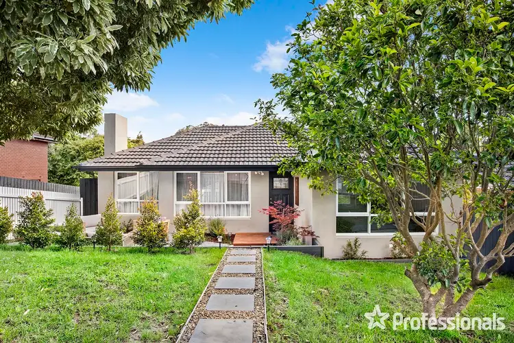 73 Esther Crescent, Mooroolbark VIC 3138
