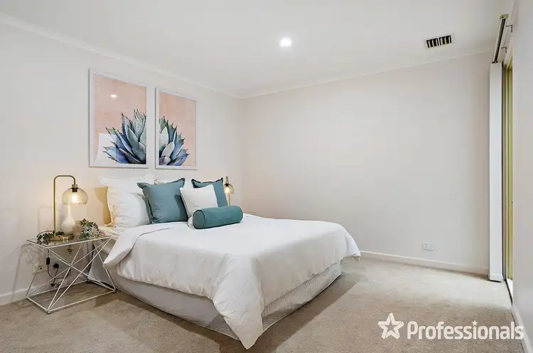 Sixth view of Homely townhouse listing, 2/13-15 Paul Street, Croydon VIC 3136