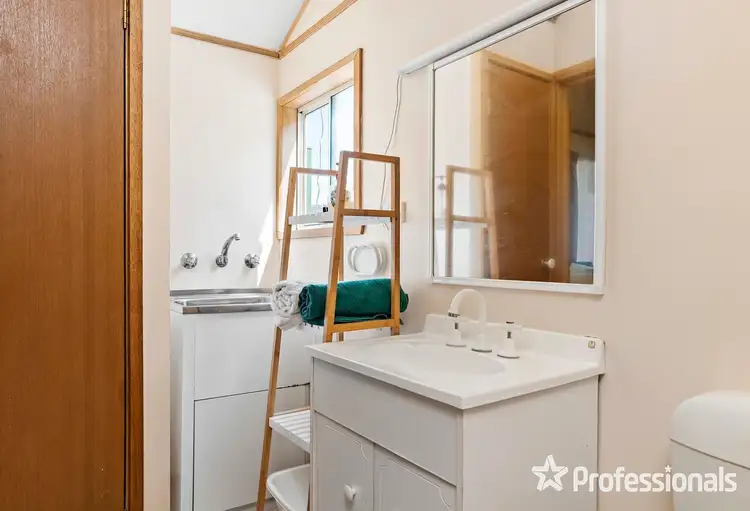 Sixth view of Homely house listing, 20 Ross Pincott Drive, Mooroolbark VIC 3138