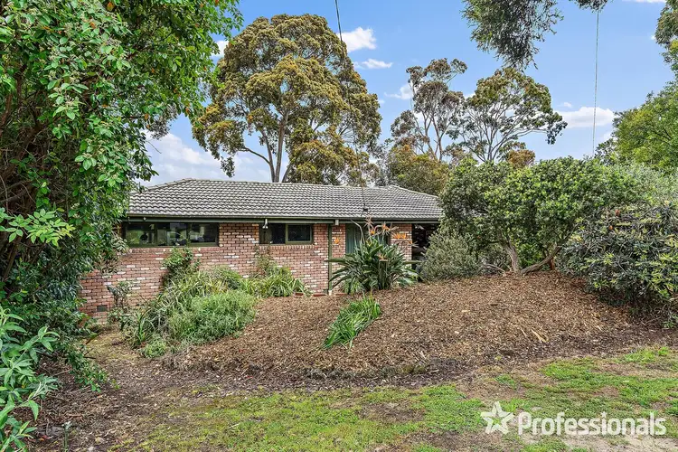 Second view of Homely house listing, 1 Nigel Court, Ringwood VIC 3134