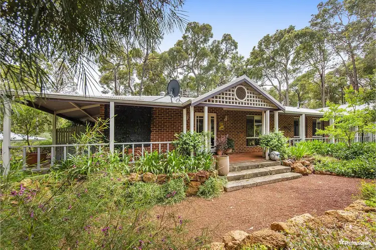 10 Luhrs Court, Mundaring WA 6073