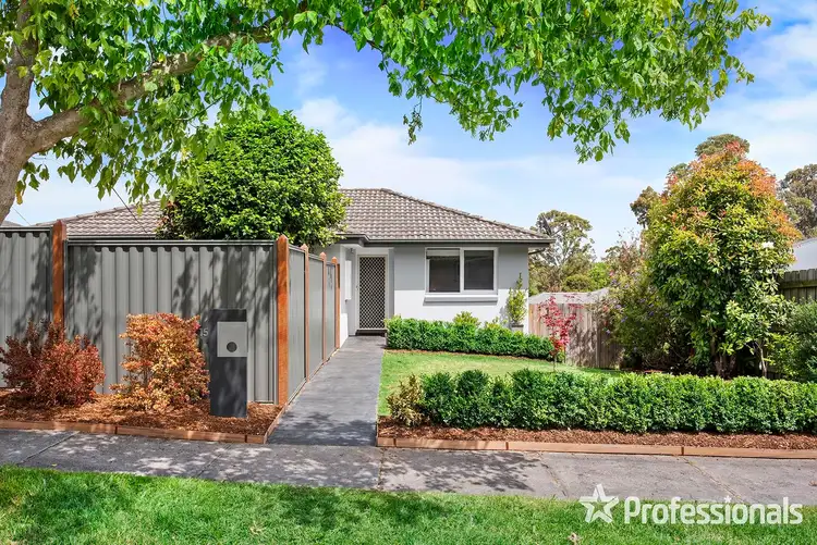 15 Balmoral Street, Kilsyth VIC 3137