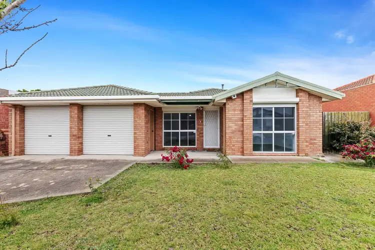 15 Lily Drive, Sydenham VIC 3037