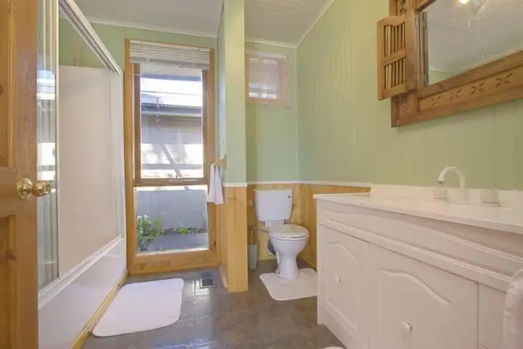 Fifth view of Homely house listing, 1 The Ridge, Knoxfield VIC 3180