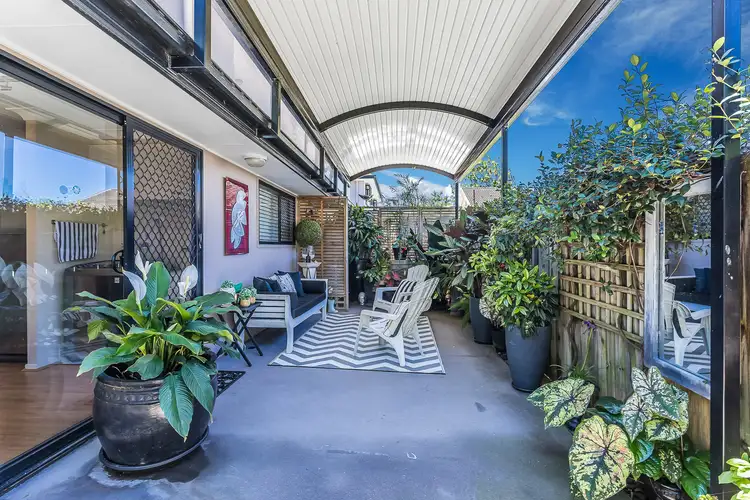 6/5-7 Bramble Street, Woody Point QLD 4019