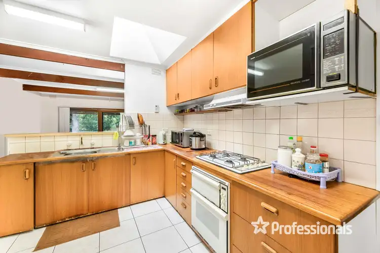 Fifth view of Homely house listing, 1 Aminga Court, Croydon VIC 3136