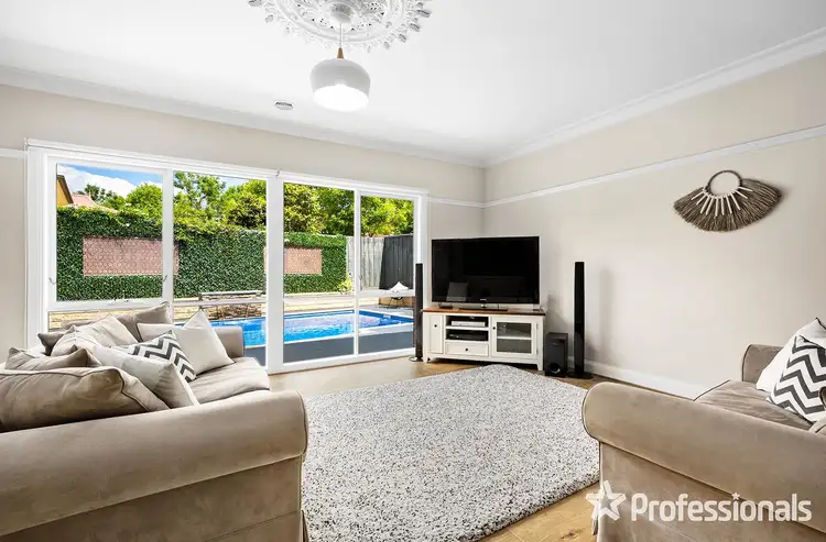 Fourth view of Homely house listing, 2 Ambleside Close, Mooroolbark VIC 3138