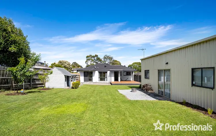 9 McFadzean Street, Coldstream VIC 3770