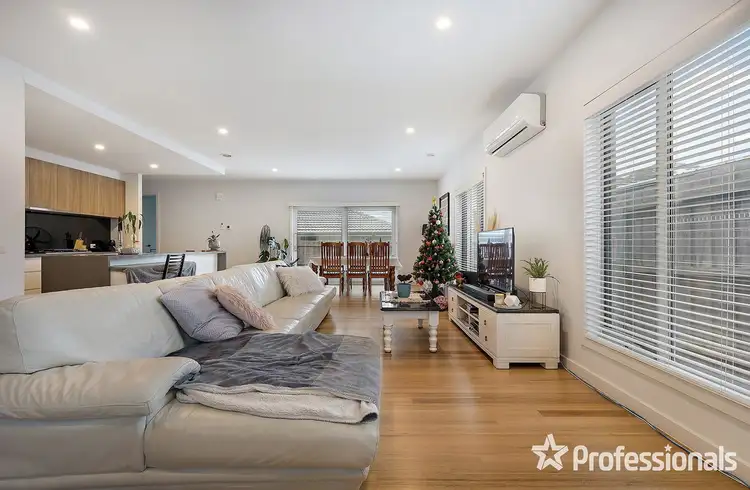 Sixth view of Homely house listing, 1 Dennis Court, Mooroolbark VIC 3138