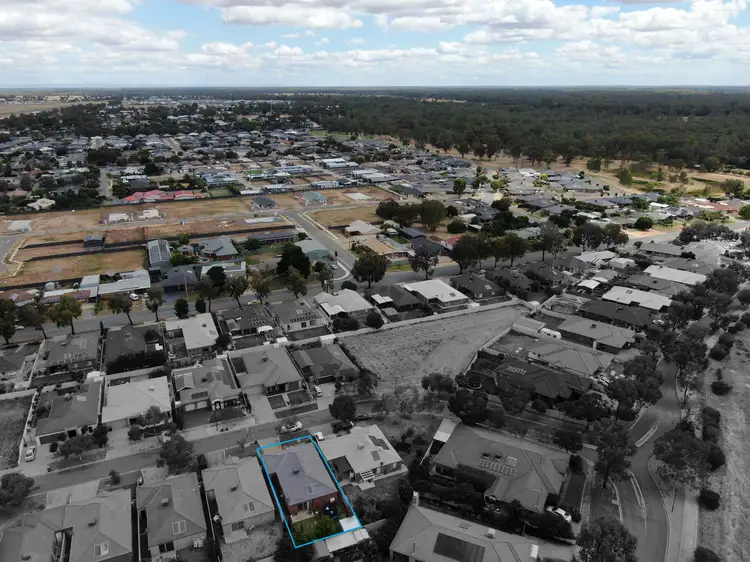 Second view of Homely house listing, 9 Sugargum Crescent, Kialla VIC 3631