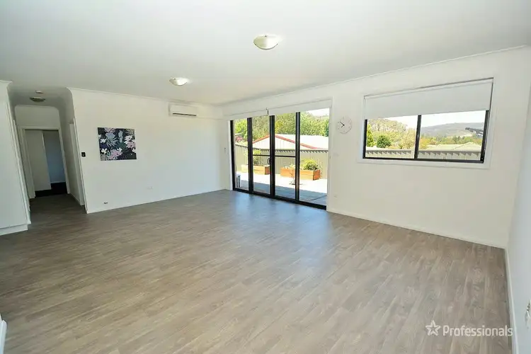 Fifth view of Homely house listing, 1/10 Wilton Close, Lithgow NSW 2790