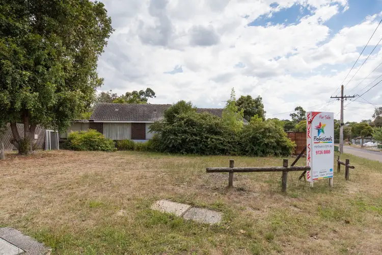 15 Saxon Drive, Mooroolbark VIC 3138