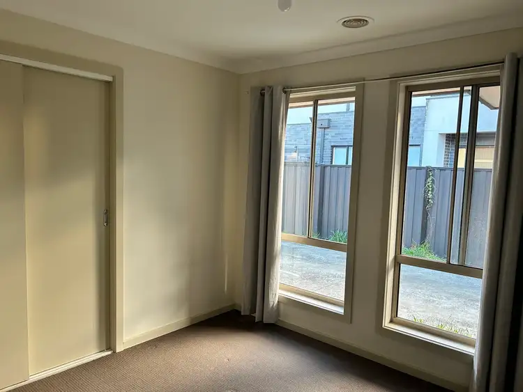 Fourth view of Homely unit listing, 2/6 Ortolan Avenue, Broadmeadows VIC 3047