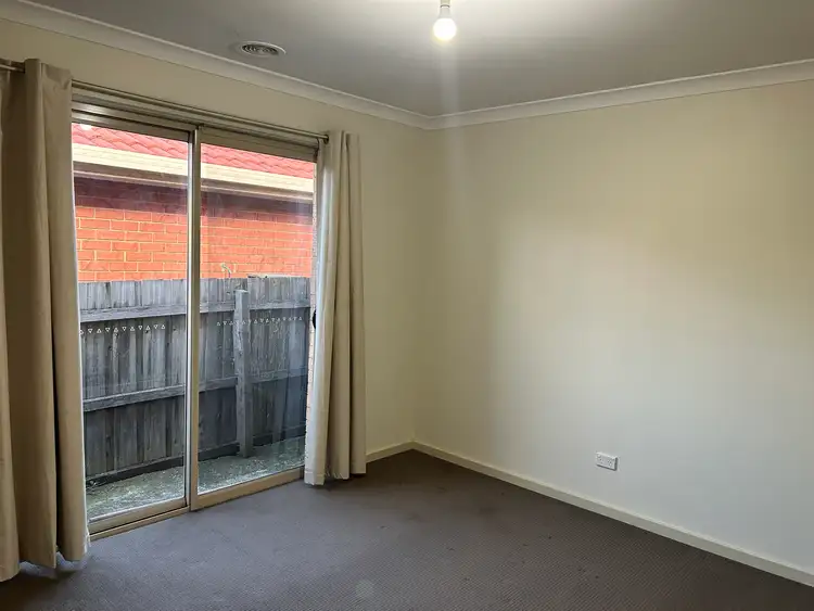 Fifth view of Homely unit listing, 2/6 Ortolan Avenue, Broadmeadows VIC 3047