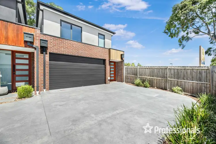 Main view of Homely townhouse listing, 3 Mills Place, Mooroolbark VIC 3138