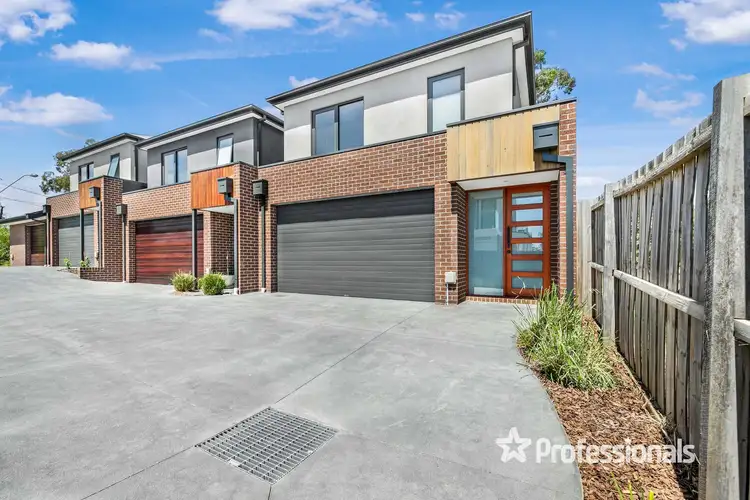 Second view of Homely townhouse listing, 3 Mills Place, Mooroolbark VIC 3138