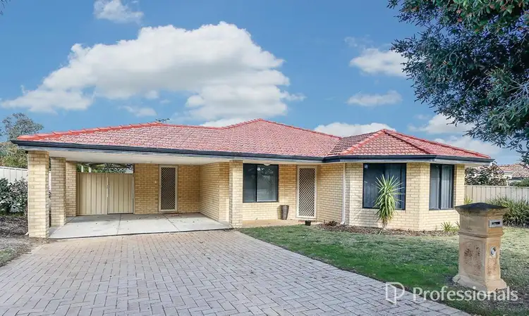15 Lambertia Crescent
