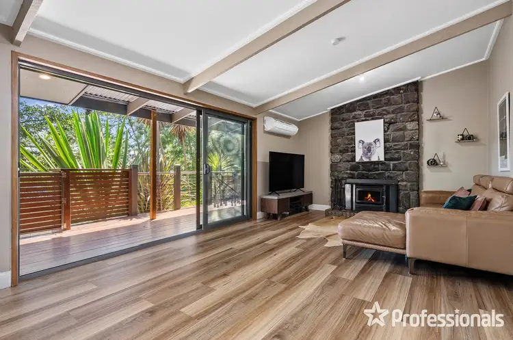 Fifth view of Homely house listing, 10 Sharland Close, Mount Evelyn VIC 3796