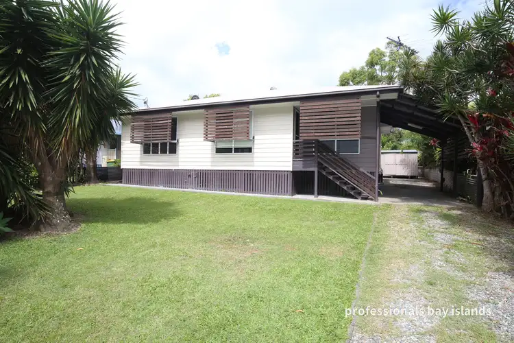 26 Rhodes Street, Macleay Island QLD 4184