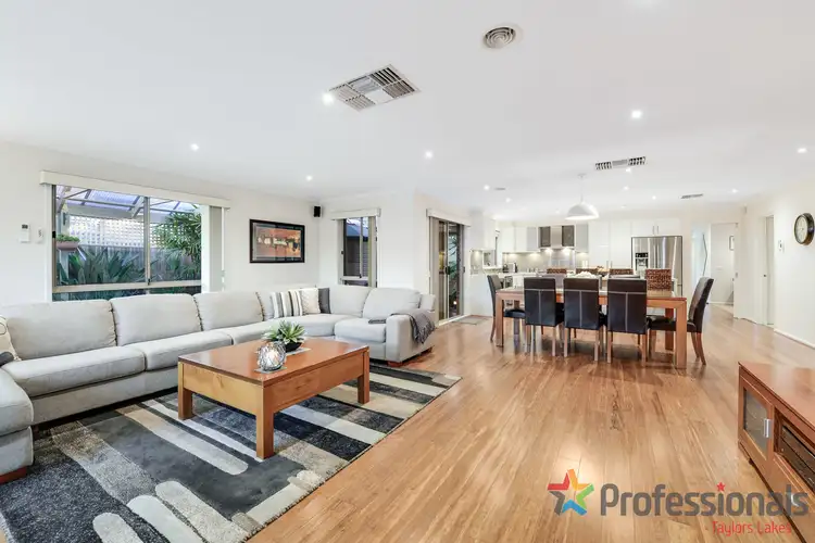 Fifth view of Homely house listing, 38 Cardigan Crescent, Taylors Lakes VIC 3038