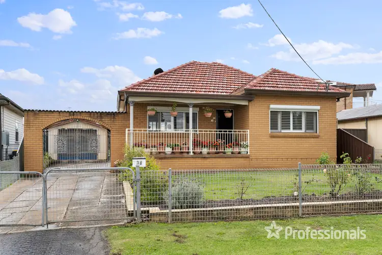 38 Ashcroft Avenue, Casula NSW 2170