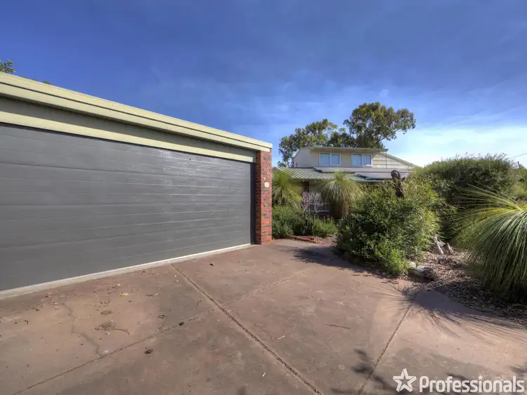 Sixth view of Homely house listing, 2 Beaufortia Street, Forrestfield WA 6058