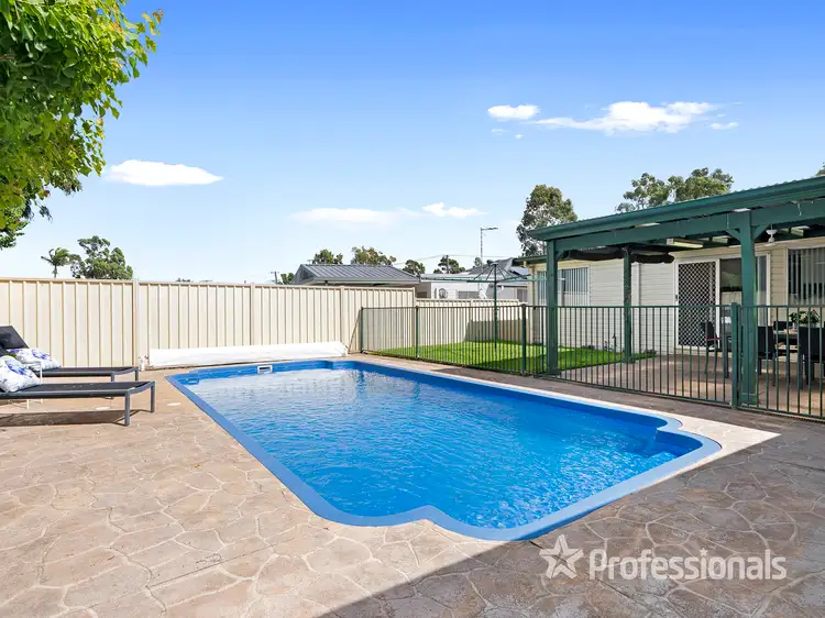 4 Sullivan Avenue, Lurnea NSW 2170