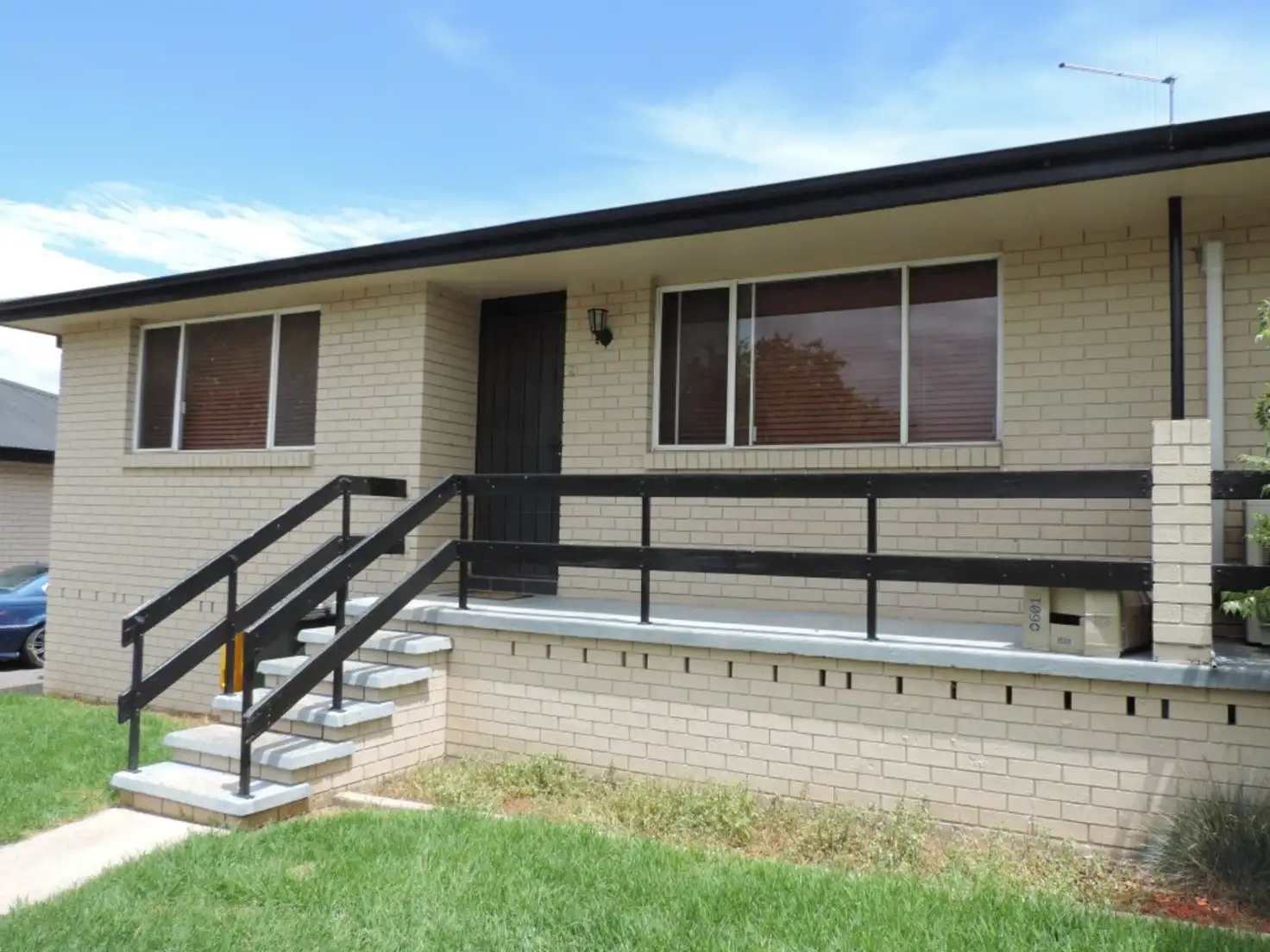 Main view of Homely unit listing, 2/13a Cowper Street, Goulburn NSW 2580