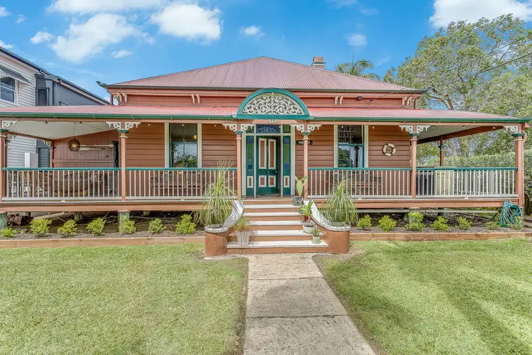 50 Flinders Parade, Sandgate QLD 4017