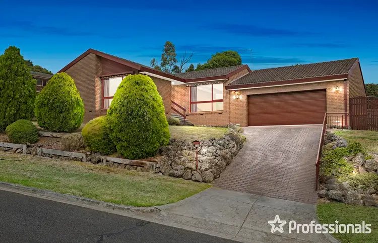 3 Autumn Grove, Mooroolbark VIC 3138