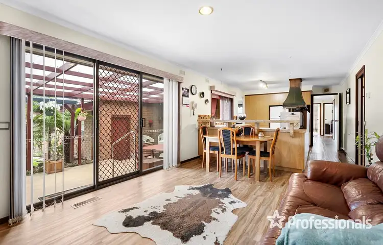 Fifth view of Homely house listing, 3 Autumn Grove, Mooroolbark VIC 3138