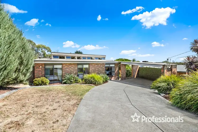 70 Zina Grove, Mooroolbark VIC 3138