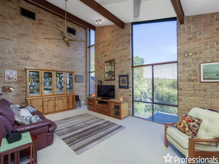 9 Graelou Road, Lesmurdie WA 6076