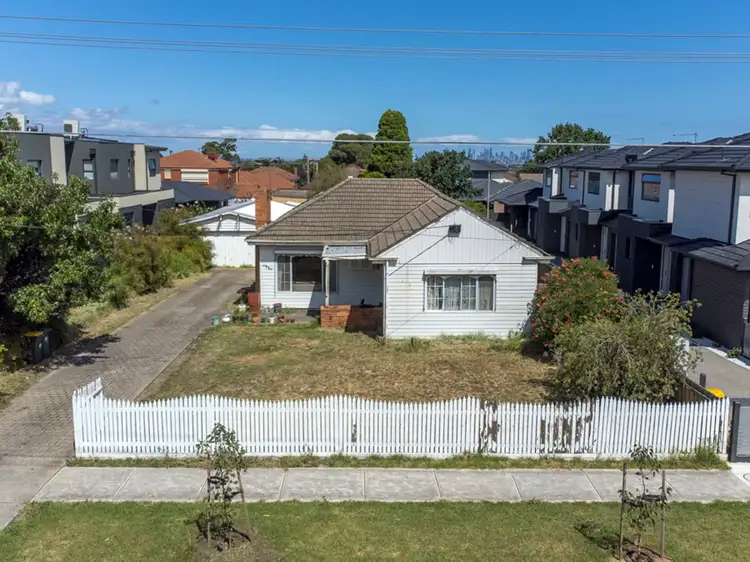 11 Clovelly Avenue, Glenroy VIC 3046