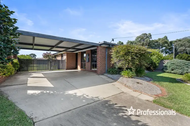 Second view of Homely house listing, 2 Universal Court, Wodonga VIC 3690