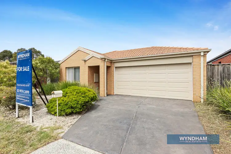 27 Yellow Gum Way, Manor Lakes VIC 3024
