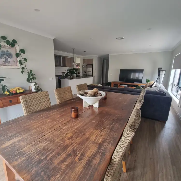 Sixth view of Homely house listing, 8 Serpentine Avenue, Kialla VIC 3631