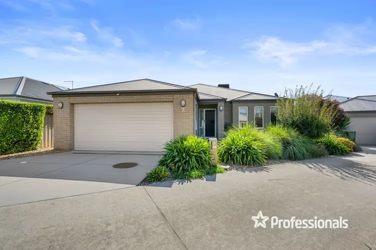 Main view of Homely house listing, 7 Grange Close, Wodonga VIC 3690