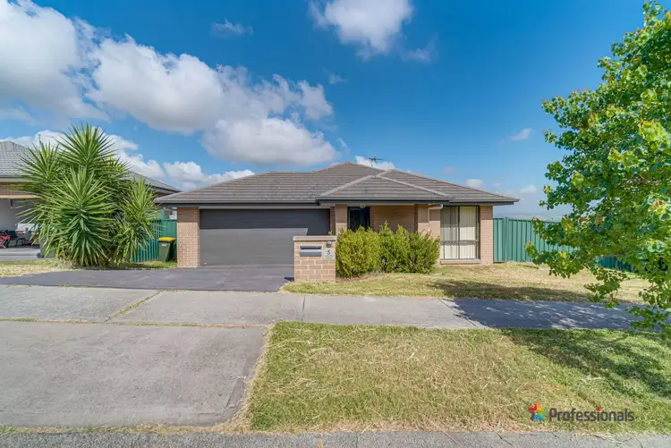 Second view of Homely semi-detached listing, 5 Chivers Circuit, Muswellbrook NSW 2333