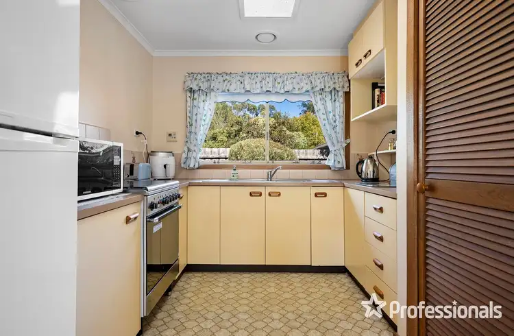 Fourth view of Homely house listing, 10 Orion Court, Lilydale VIC 3140
