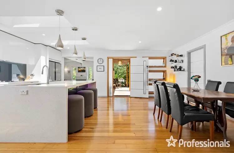 Fifth view of Homely house listing, 2 Kemp Avenue, Mount Evelyn VIC 3796